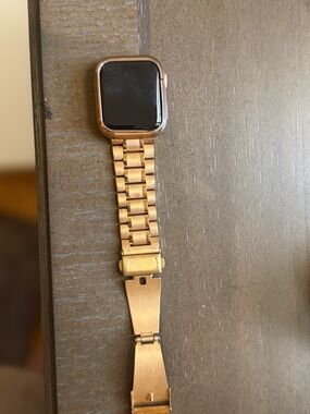 Rose Gold Metal Link Smartwatch Band